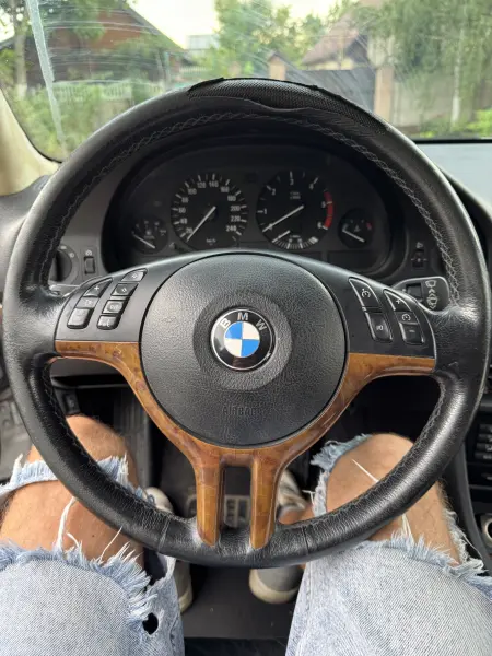 BMW 5 Series, 2001