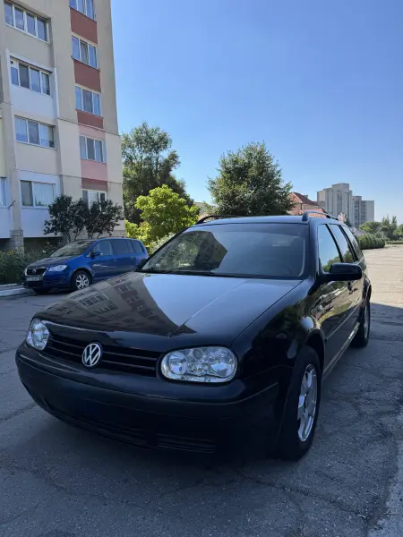 Volkswagen Golf, 2004