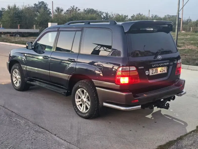 Toyota Land Cruiser, 2001