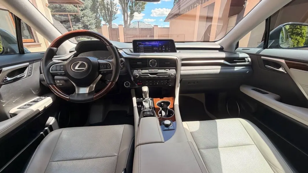 Lexus RX, 2017
