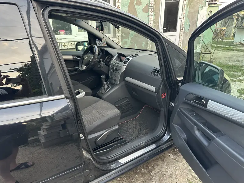 Opel Zafira, 2010