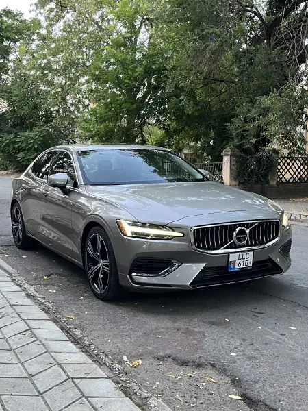 Volvo S60, 2020