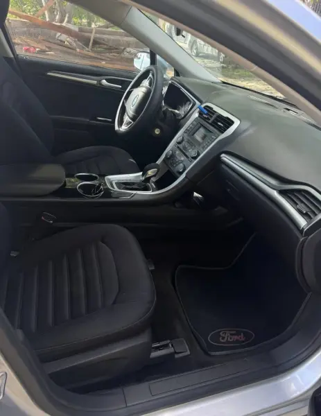 Ford Fusion, 2012