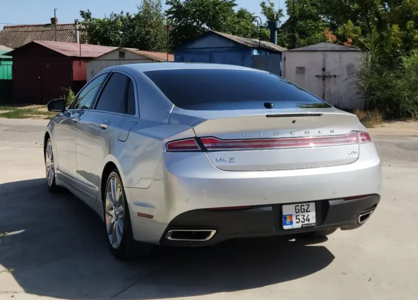 Lincoln MKZ, 2016