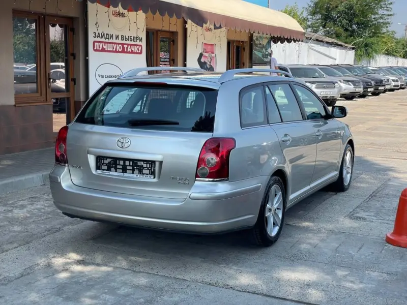 Toyota Avensis, 2008