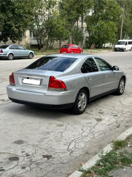 Volvo S60, 2003