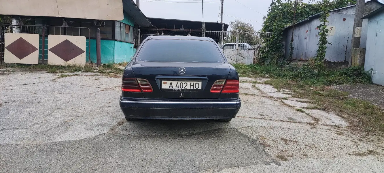 Mercedes-Benz E-Class, 2001