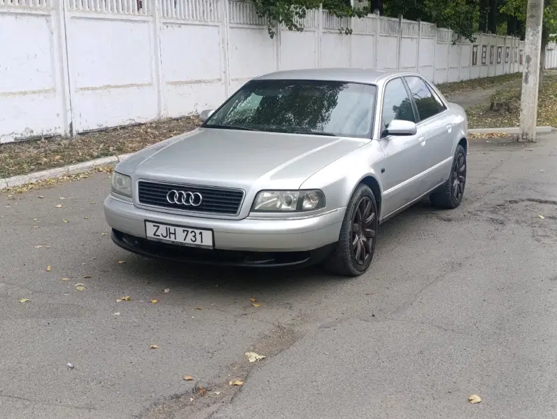Audi A8, 2001