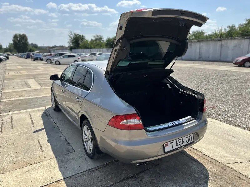 Skoda Superb, 2009