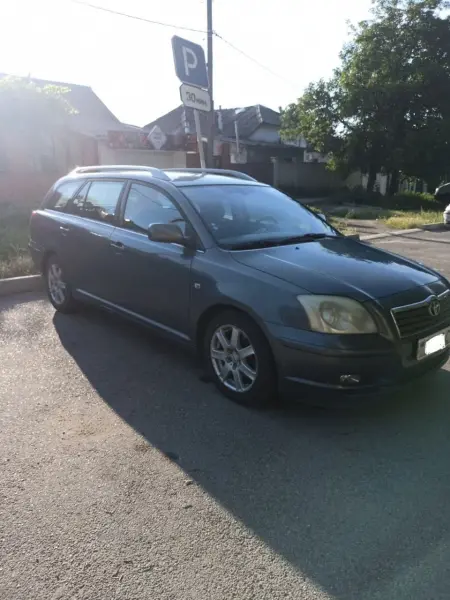 Toyota Avensis, 2005