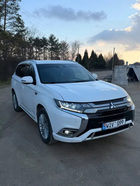 Mitsubishi Outlander, 2019