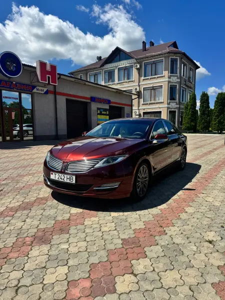 Lincoln MKZ, 2014
