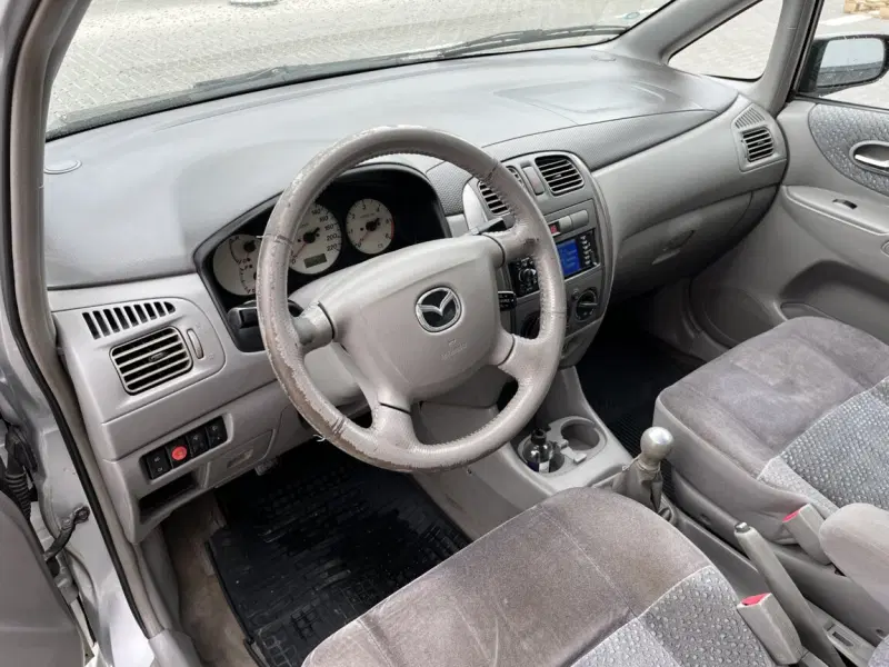 Mazda Premacy, 2001