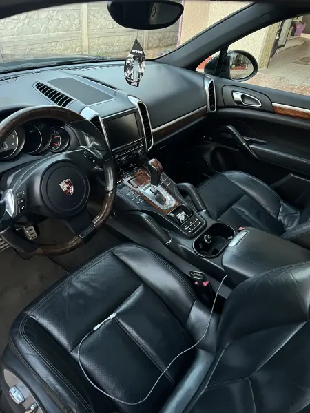 Porsche Cayenne, 2010