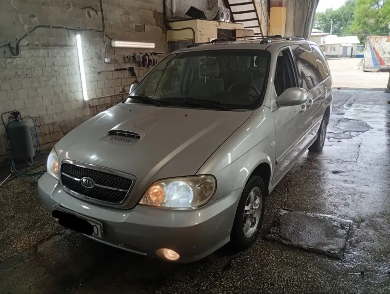 KIA Carnival, 2005