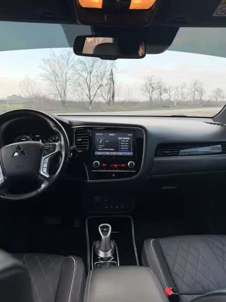 Mitsubishi Outlander, 2019