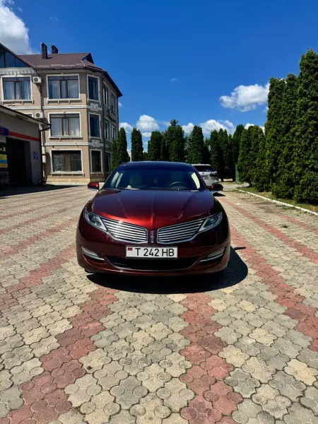 Lincoln MKZ, 2014