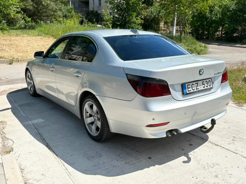 BMW 5 Series, 2005