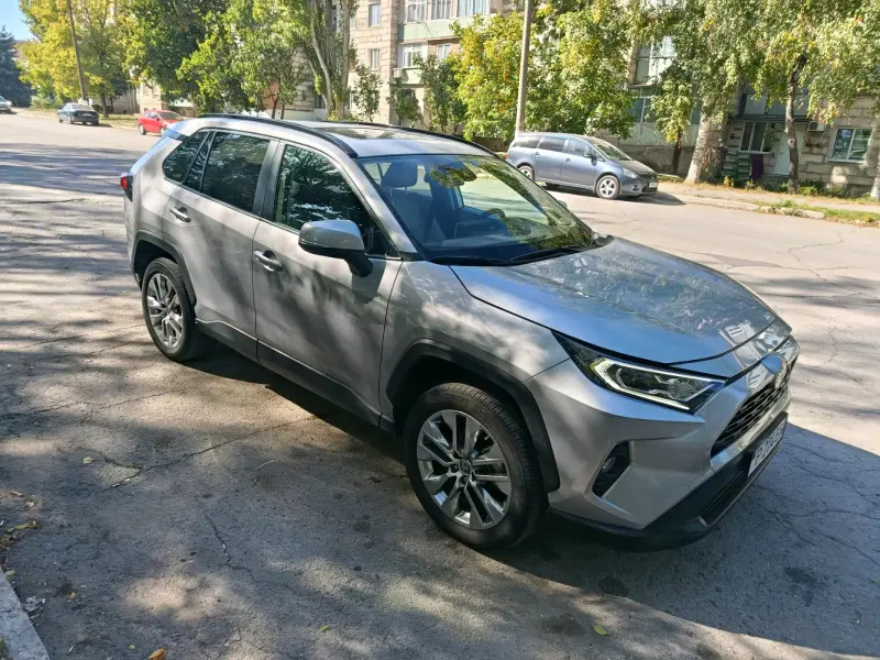 Toyota RAV4, 2021