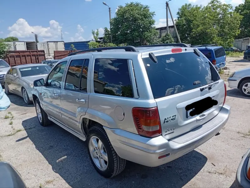 Jeep Cherokee, 2004