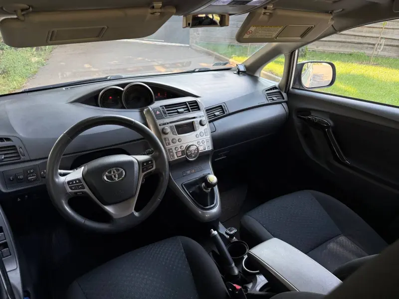 Toyota Corolla Verso, 2010