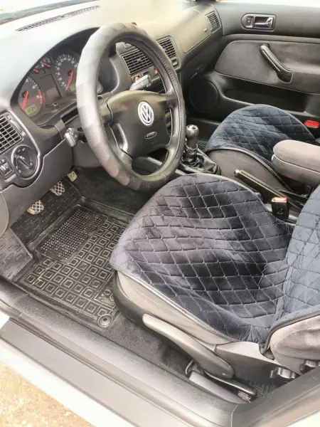 Volkswagen Golf, 2000