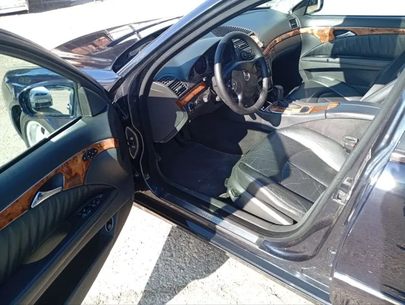 Mercedes-Benz E-Class, 2005