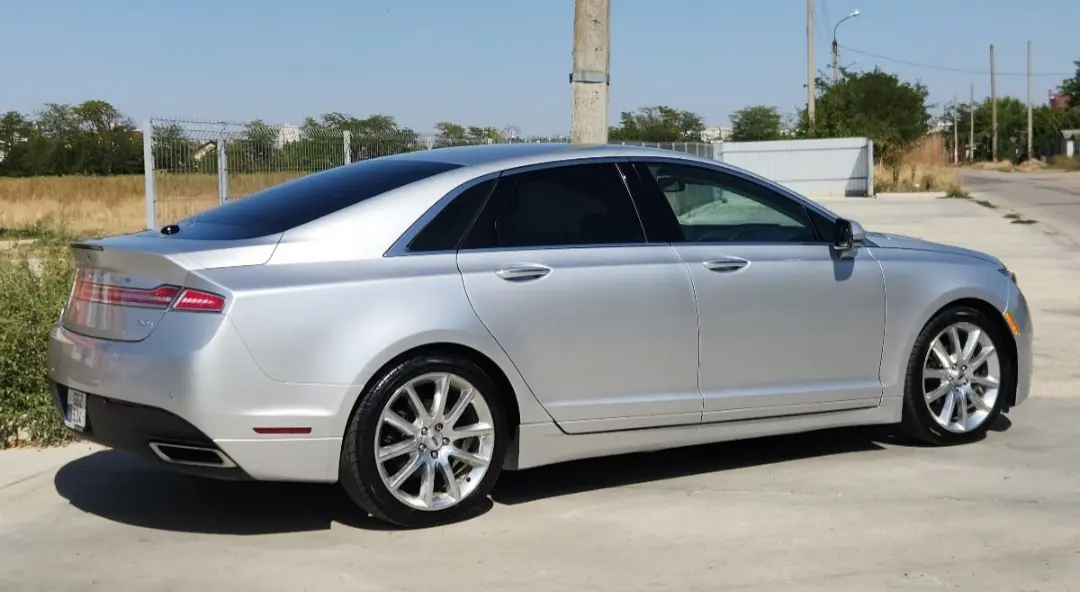 Lincoln MKZ, 2016