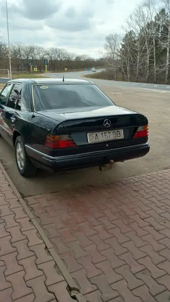 Mercedes-Benz W124, 1992