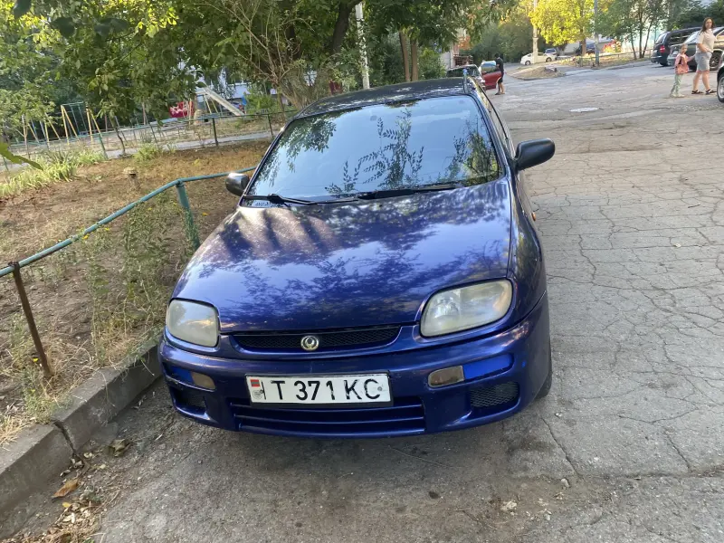 Mazda 323, 1997