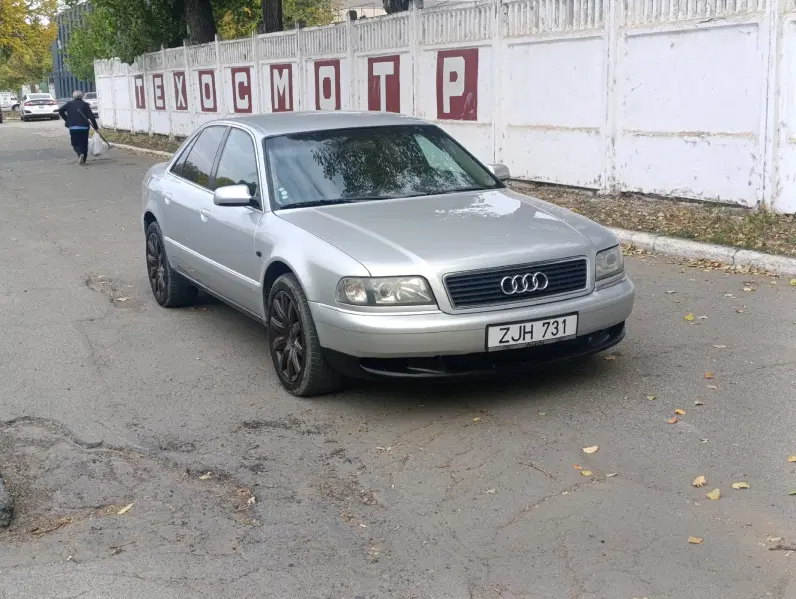 Audi A8, 2001