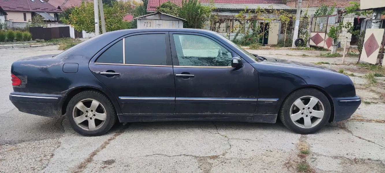 Mercedes-Benz E-Class, 2001