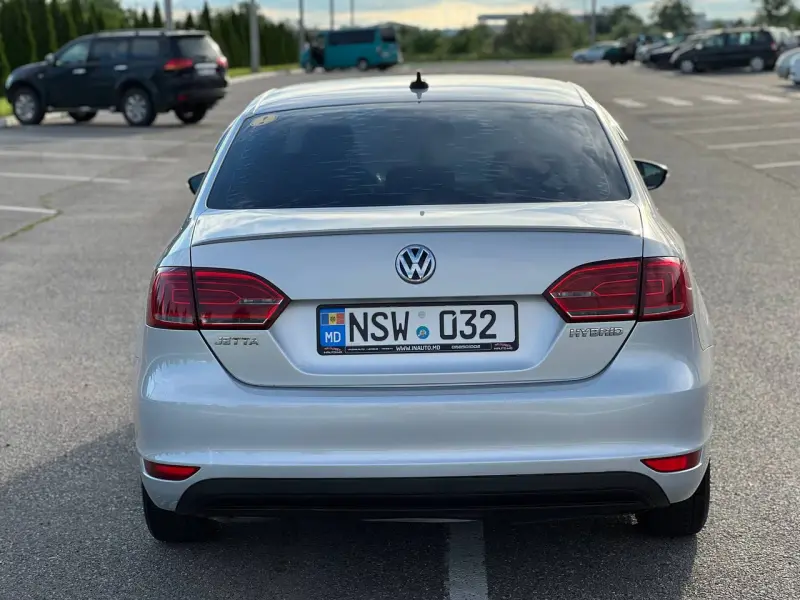 Volkswagen Jetta, 2013