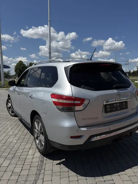 Nissan Pathfinder, 2013