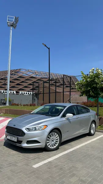 Ford Fusion, 2013