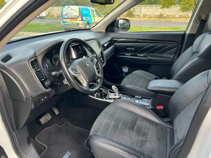 Mitsubishi Outlander, 2019