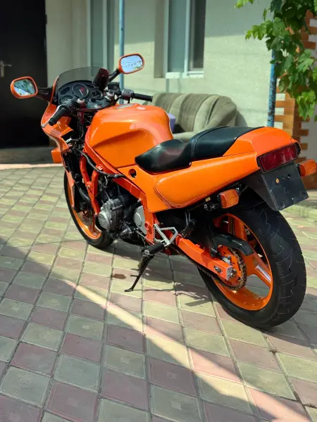 Продам Honda CBR600