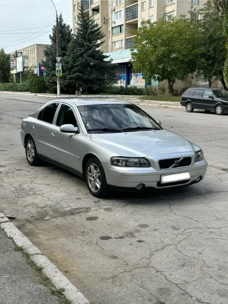 Volvo S60, 2003