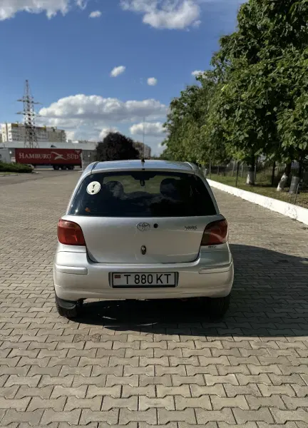 Toyota Yaris, 2004