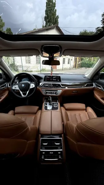 BMW 7 Series, 2021