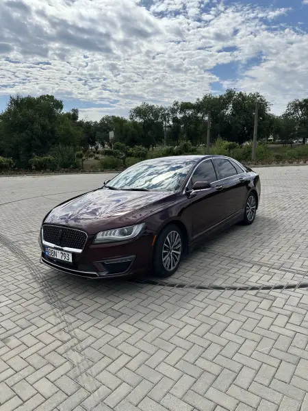 Lincoln MKZ, 2017