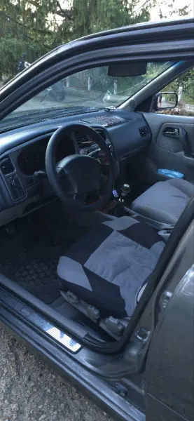 Nissan Primera, 2000
