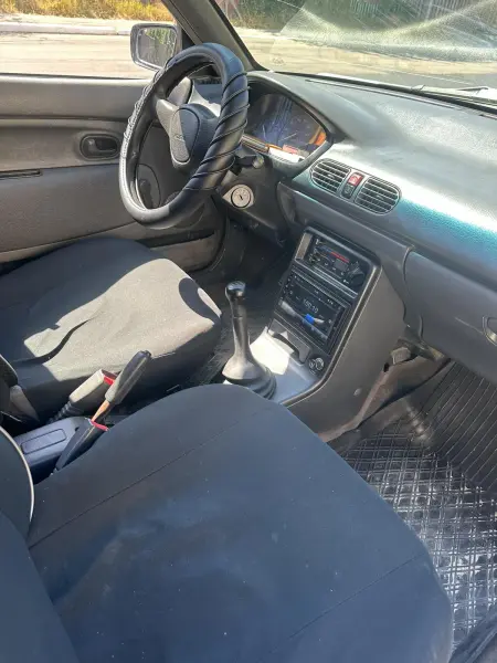 Mazda 121, 1995