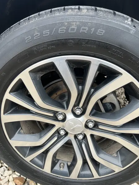 225/60R18