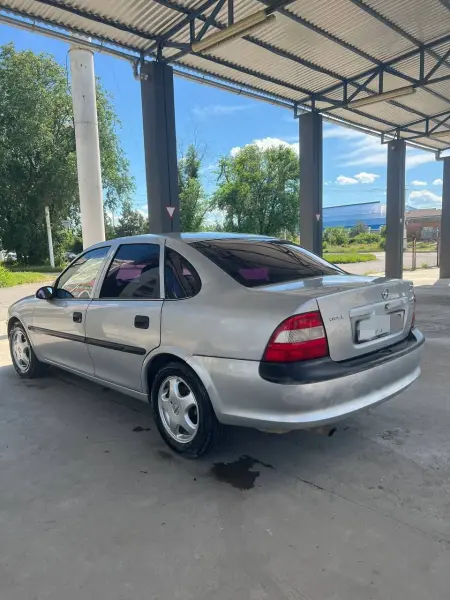 Opel Vectra, 1998