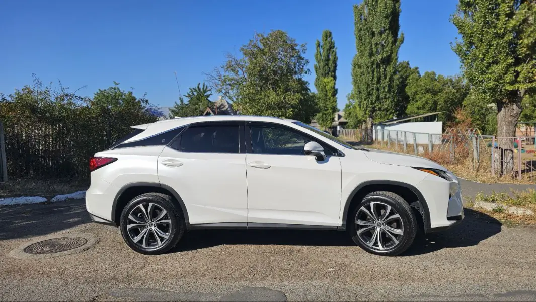 Lexus RX, 2016