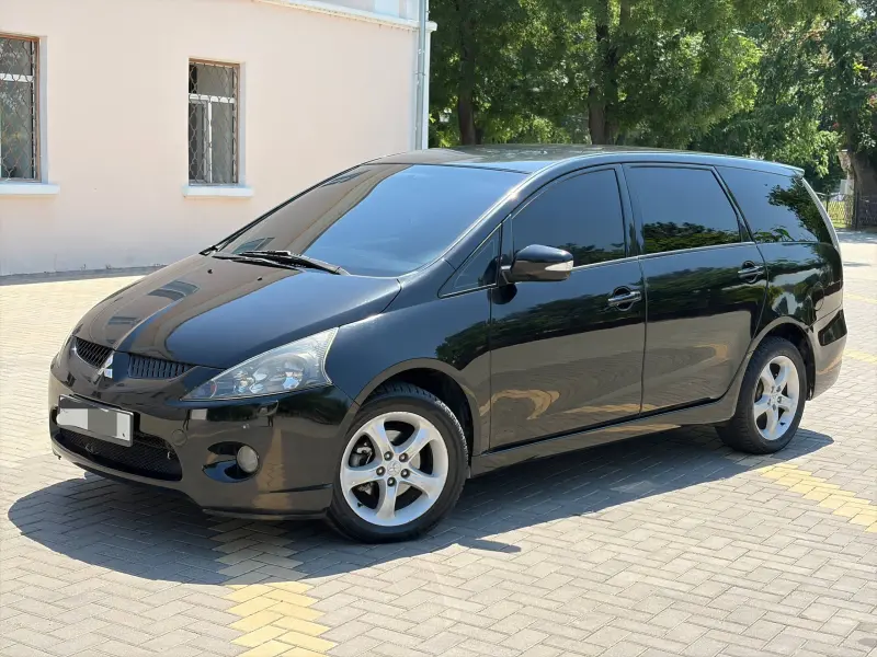 Mitsubishi Grandis, 2004