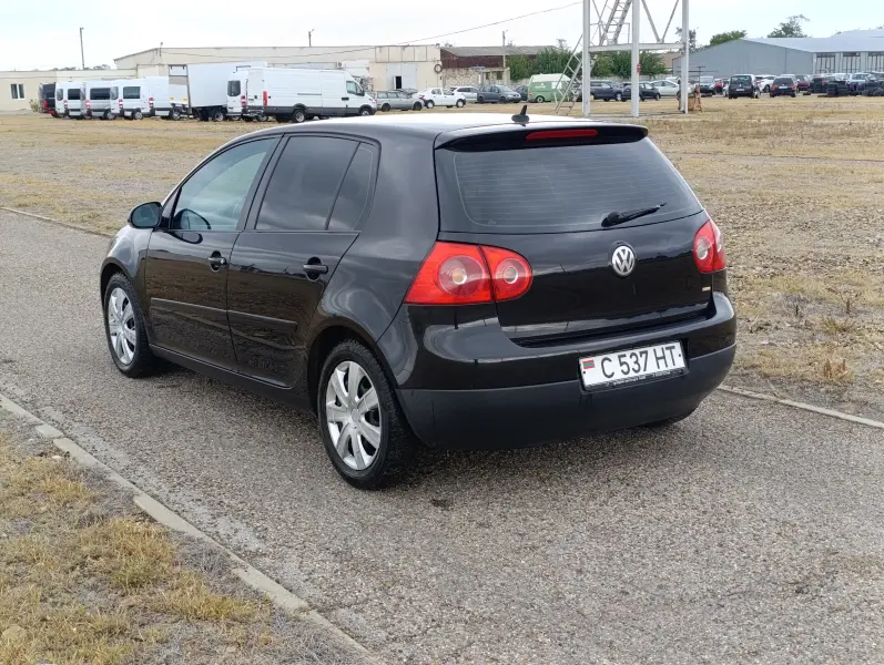 Volkswagen Golf, 2004