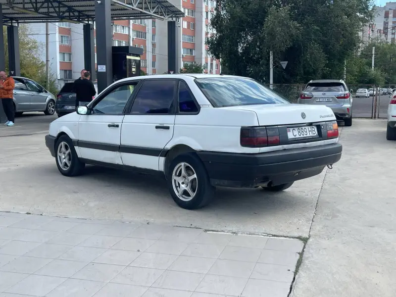 Volkswagen Passat, 1993