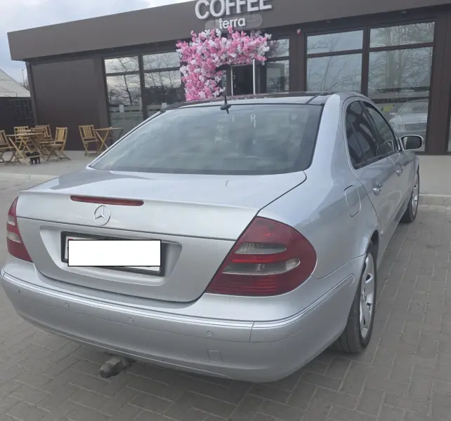 Mercedes-Benz E-Class, 2003